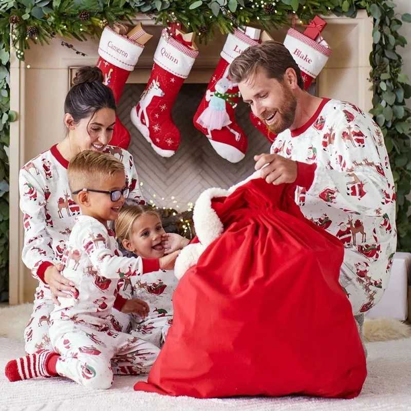 Xmas Family Look Pyjamas Santa Claus Print Christmas Pajamas Set Parentchild Matching Clothing Cute Soft Homewear Baby Romper L25102197ZF