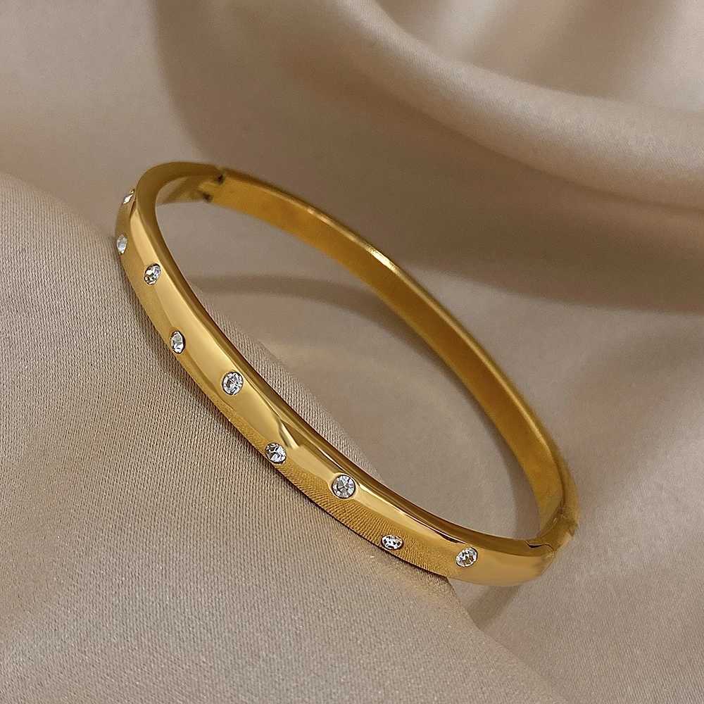 Trend Minimalist Casual Inlaid Rhinestones Gold Color Stainless Steel Bracelet Bangle For Women Wrist Fashion Accessories Gift J251021