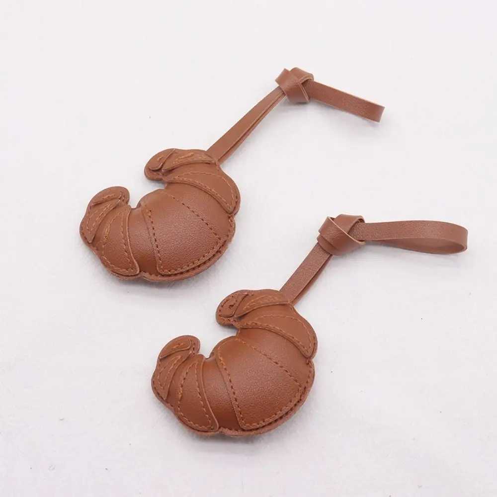 Lovely PU Leather Croissant Keychain Car Keyring Fashion PU Leather Hanger Cartoon Bag Pendant Women W251021