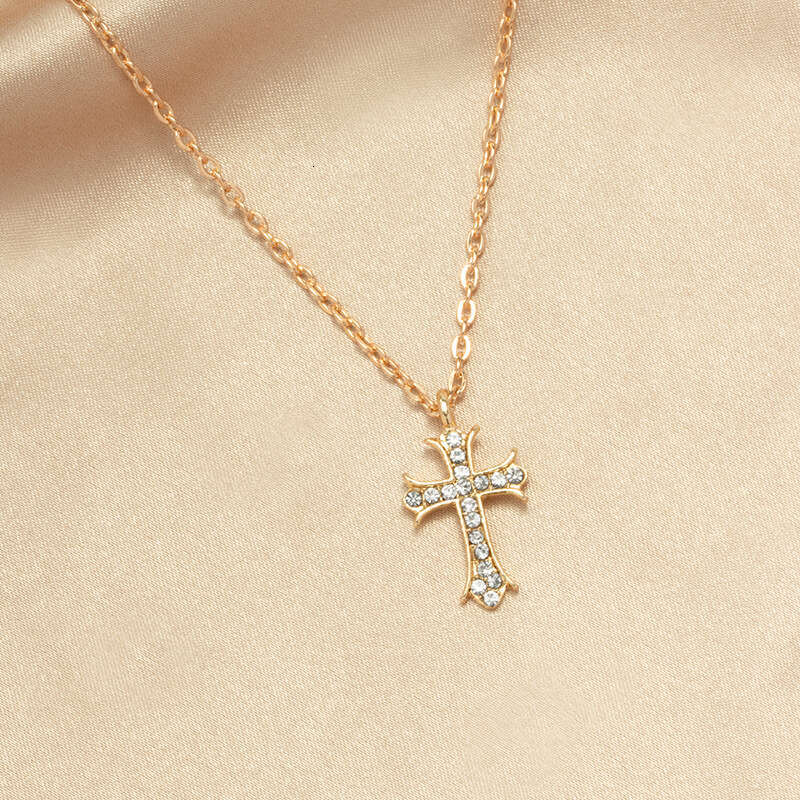 Necklace Designer luxury pendant necklace for Women men Cross alloy plated with 18K gold High-end Elegant Unique Festival gift