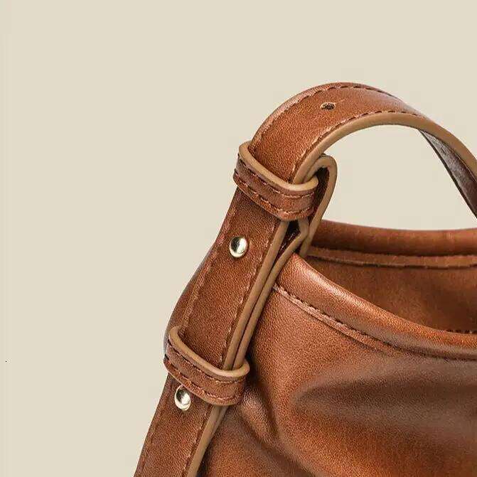 Designer Handbag Textured Tote Shoulder Crossbody Large Capacity Soft Spacious Trendy Women's Bag 251021