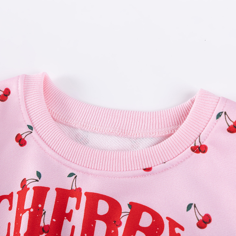 New designer girls' clothing in stock, fashionable and cute children's clothing, European and American style baby clothing