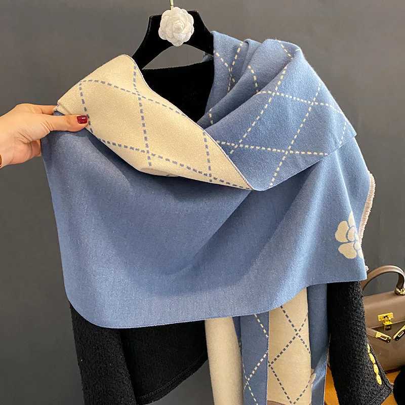 2023 Luxury Brand Women Knitted Heartpattern Plaid Scarf Lovey Girl Winter Warm Scarves College Leisure Shawl Wraps W251021