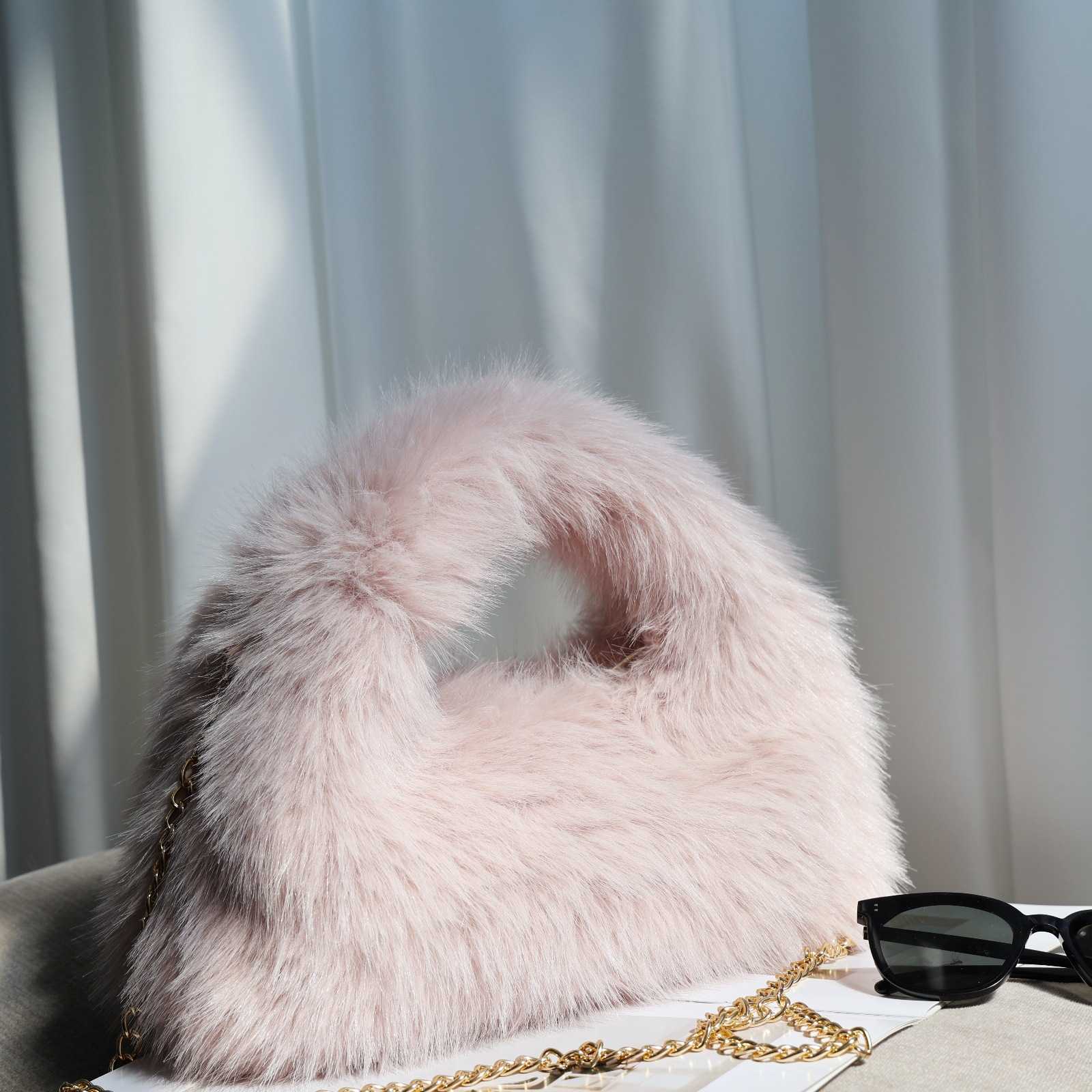 25 Autumn Winter New Korean Version Plush Handbag Imitation Fox Fur Hobobag Clutch Large Capacity Wandering Bag