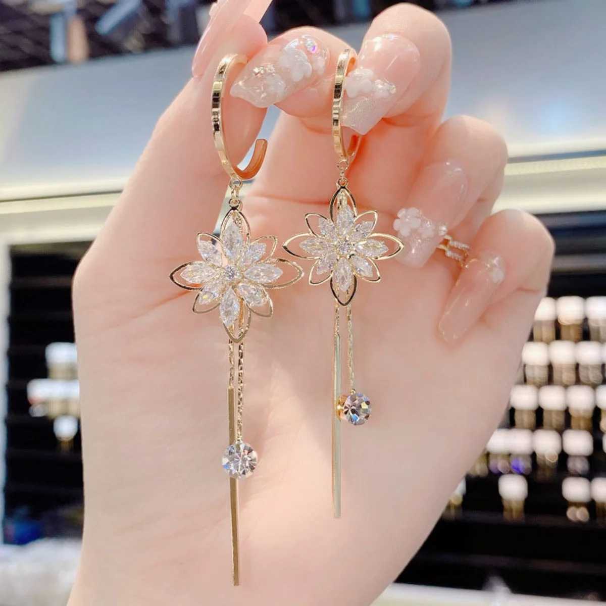 Luxury Zircon Flower Tassel Drop Earrings For Women Exquisite Elegant Shiny Crystal Floral Dangle Earring Wedding Party Jewelry J251021