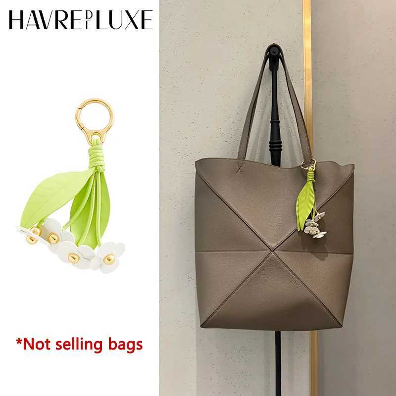 Strawberry flower leaves bag charm for women bag fashion highend exquisite workmanship bag decoration bag accessories J251121