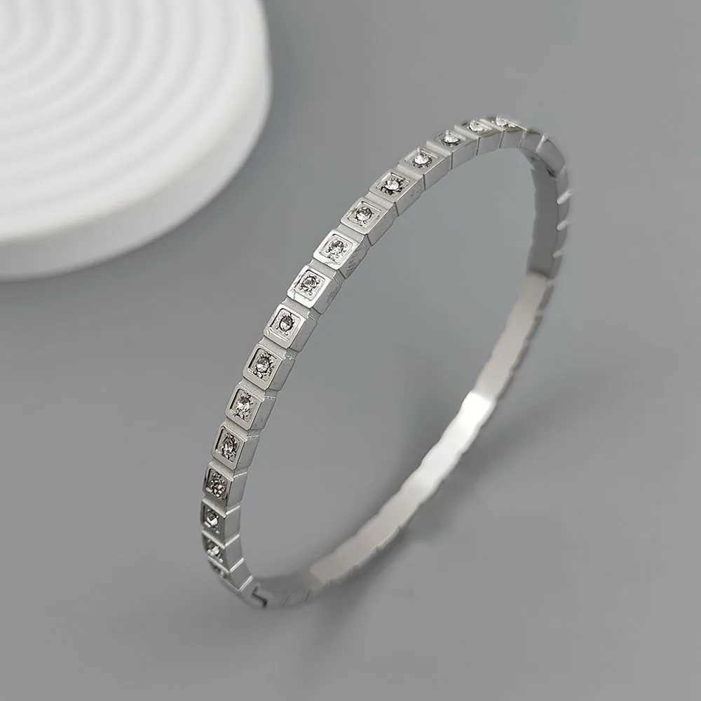 Classic square zircon goldplated stainless steel bracelet 18K high quality waterproof couple bracelet wife gift J251021