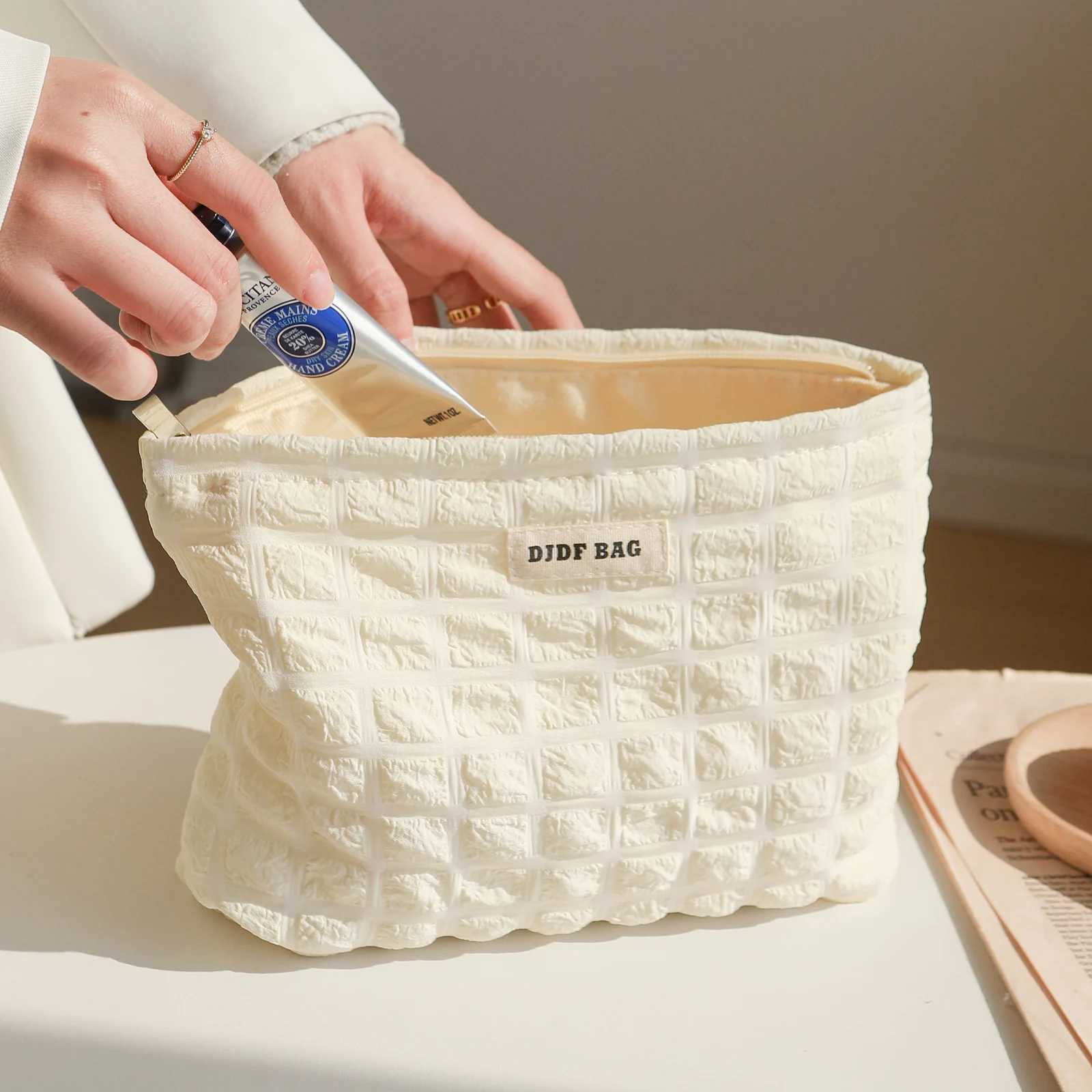 Beige cosmetic bag womens canvas cosmetics storage bag portable travel toiletry bag commuter liner bag coin purseW251021