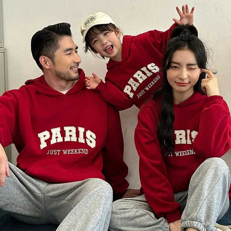 2025 Autumn Winter Family Look Letter Print Pullover Fleece Hooeded Hoodies Full Sleeve Warm Thicken Sweatshirt Pocket Outerwear L251021Y5KT