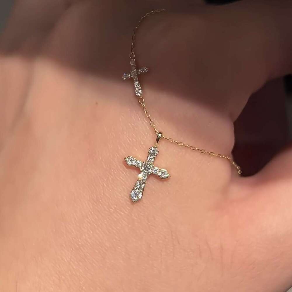 Necklace Designer luxury pendant necklace for Women men Zircon Simple Cross copper plated with 18K gold High-end Vintage Elegant Unique Festival gift
