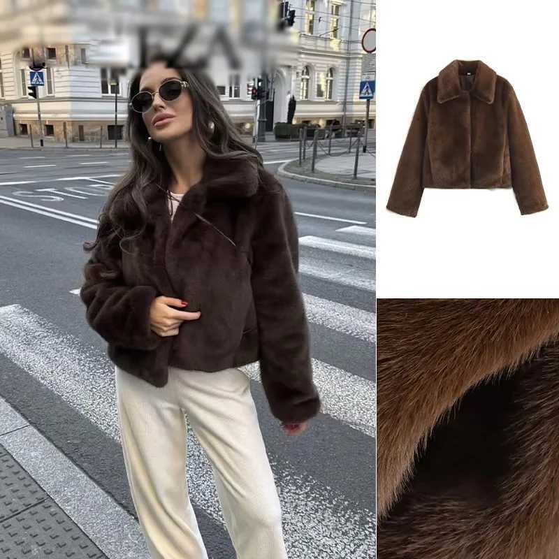 2025 Woman Brown Faux Fur Side Pockets Casual Crop Coat Fashion Women Winter Brown Thick Warm Lapel Jacket Retro Streetwear1 Y251105