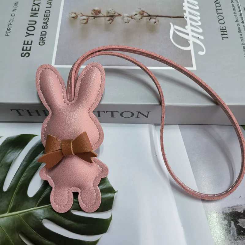 Lovely Cat Keychain Cartoon Leather Pendant Car Key Chain Cute Bag Accessories Girl Woman Gift Key Chains W251021