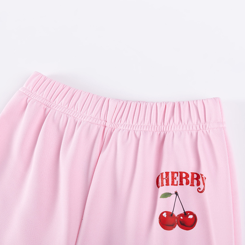 New designer girls' clothing in stock, fashionable and cute children's clothing, European and American style baby clothing