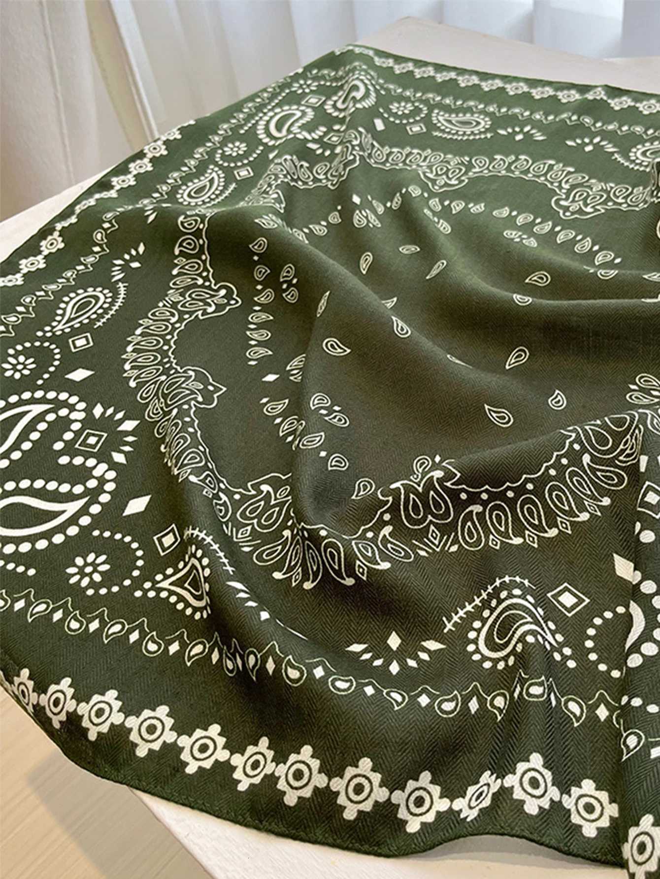 70cm Cashew Print Square Scarf Wens Breathab Imitation Silk Band Luxury Fa Neckerchi Fashion Hijab SpringSummerW251021