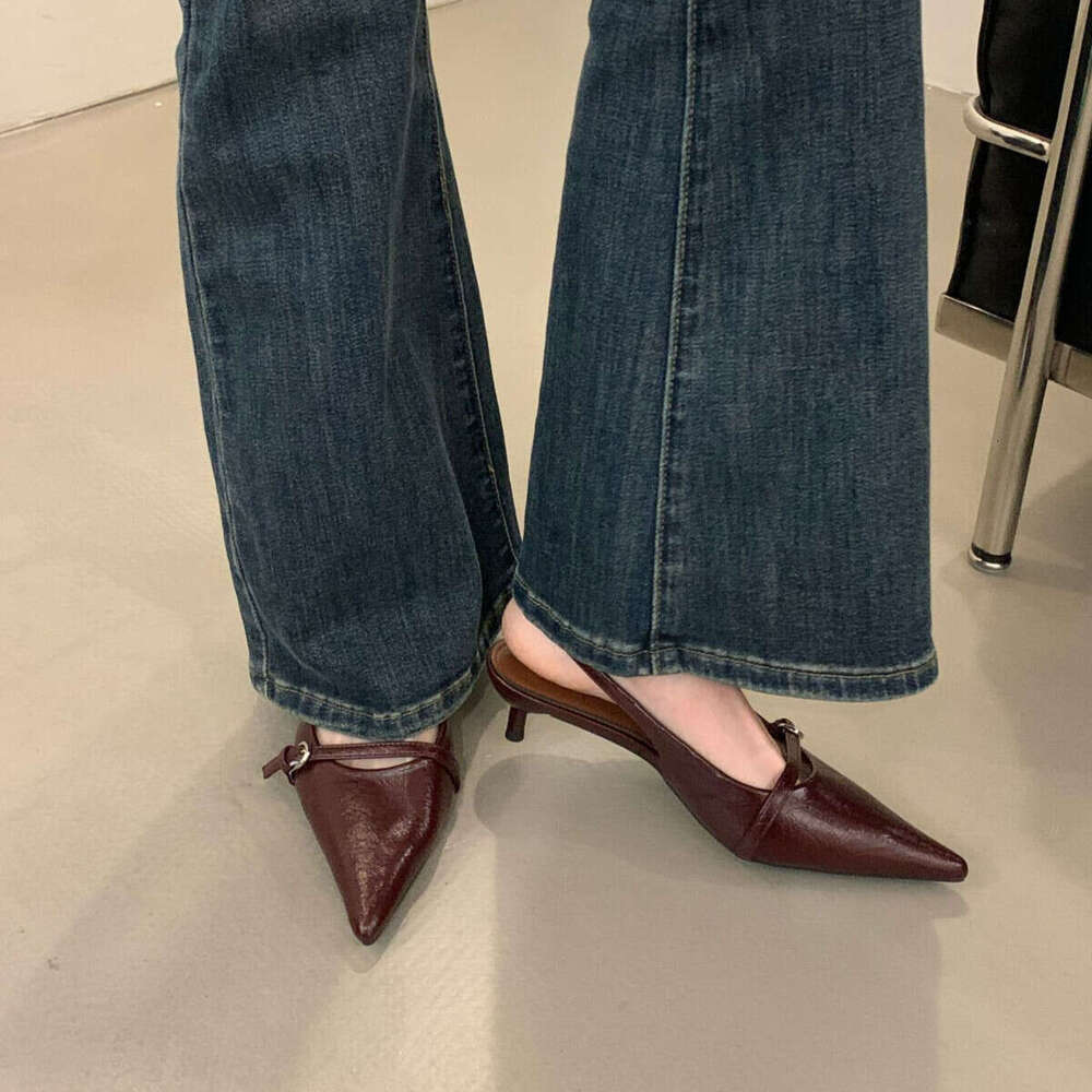 2025 New French Style Elegant Sexy Pointed Toe Shallow Mouth Designer Shoe Stiletto Closed-Toe Sandals for Women