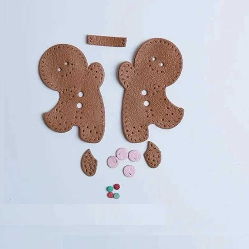 Handmade leather Bag charm Gingerbread Man Leather Pendant Handmade Christmas Gift Keychain Leather Pendant Birthday gift W251021