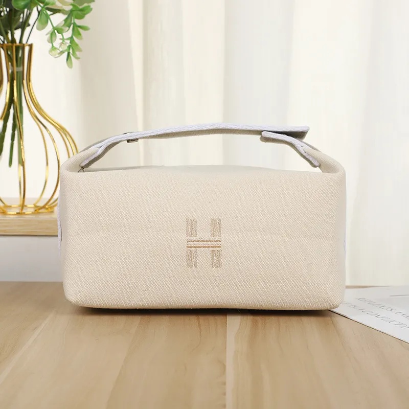 New high-capacity women's versatile handbag, grab bag, cloth bag, medium size bag