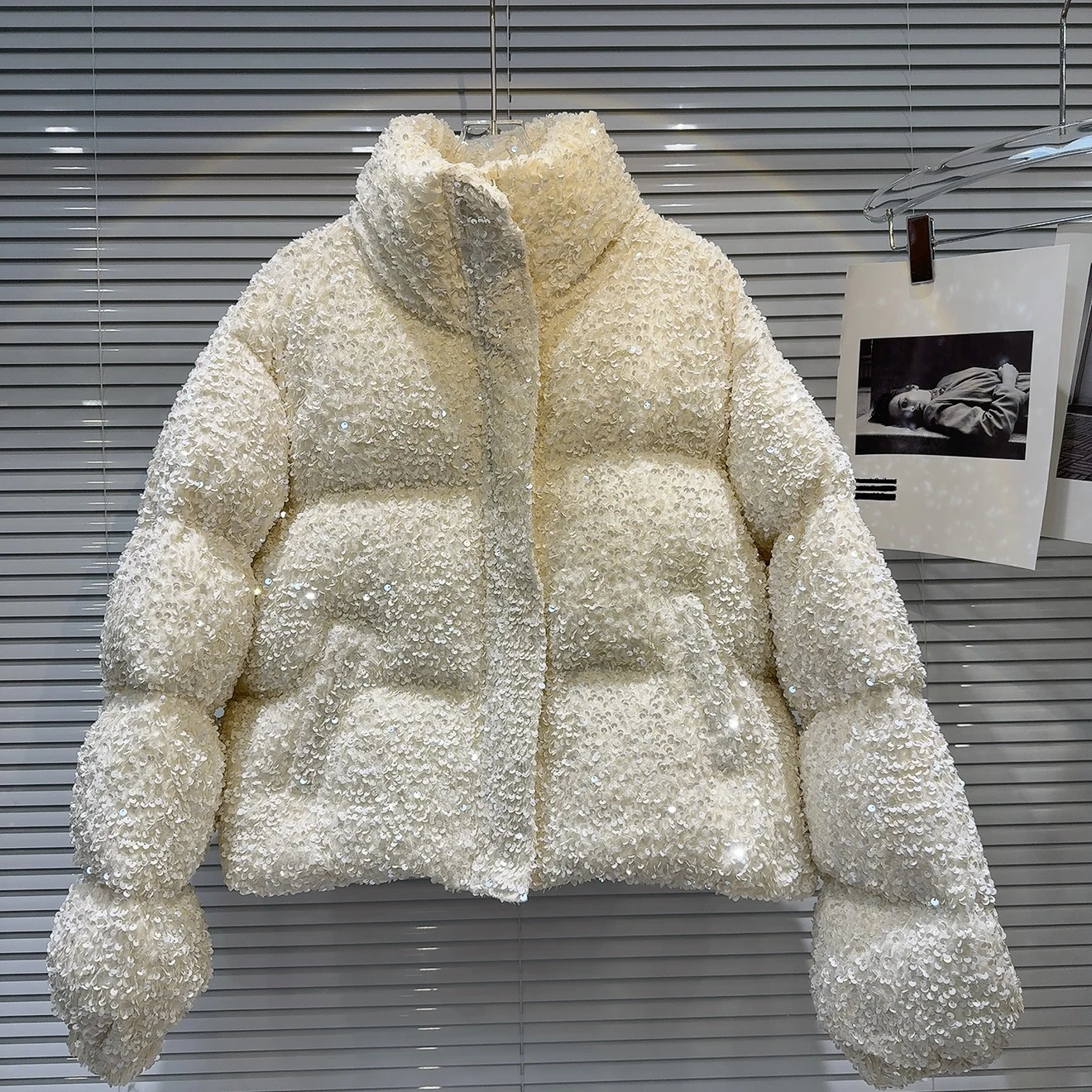 Winter Warm Sequin Puff Stand Collar Down Jacket Female Thick Fluffy Parker Cotton Outwears Women White Duck Zipper Jackets 251017
