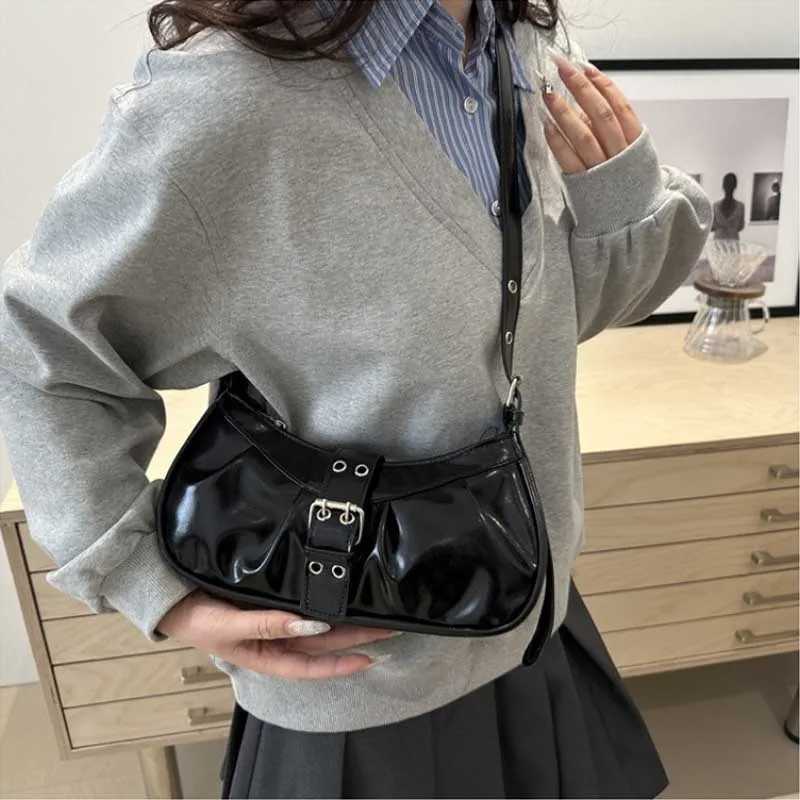 Retro Designer Buckle Armpit Bag Pu Leather Gothic Y2k Shoulder Bag Vintage Cross Body Spicy Girl Handbag Female Purses XJ251021