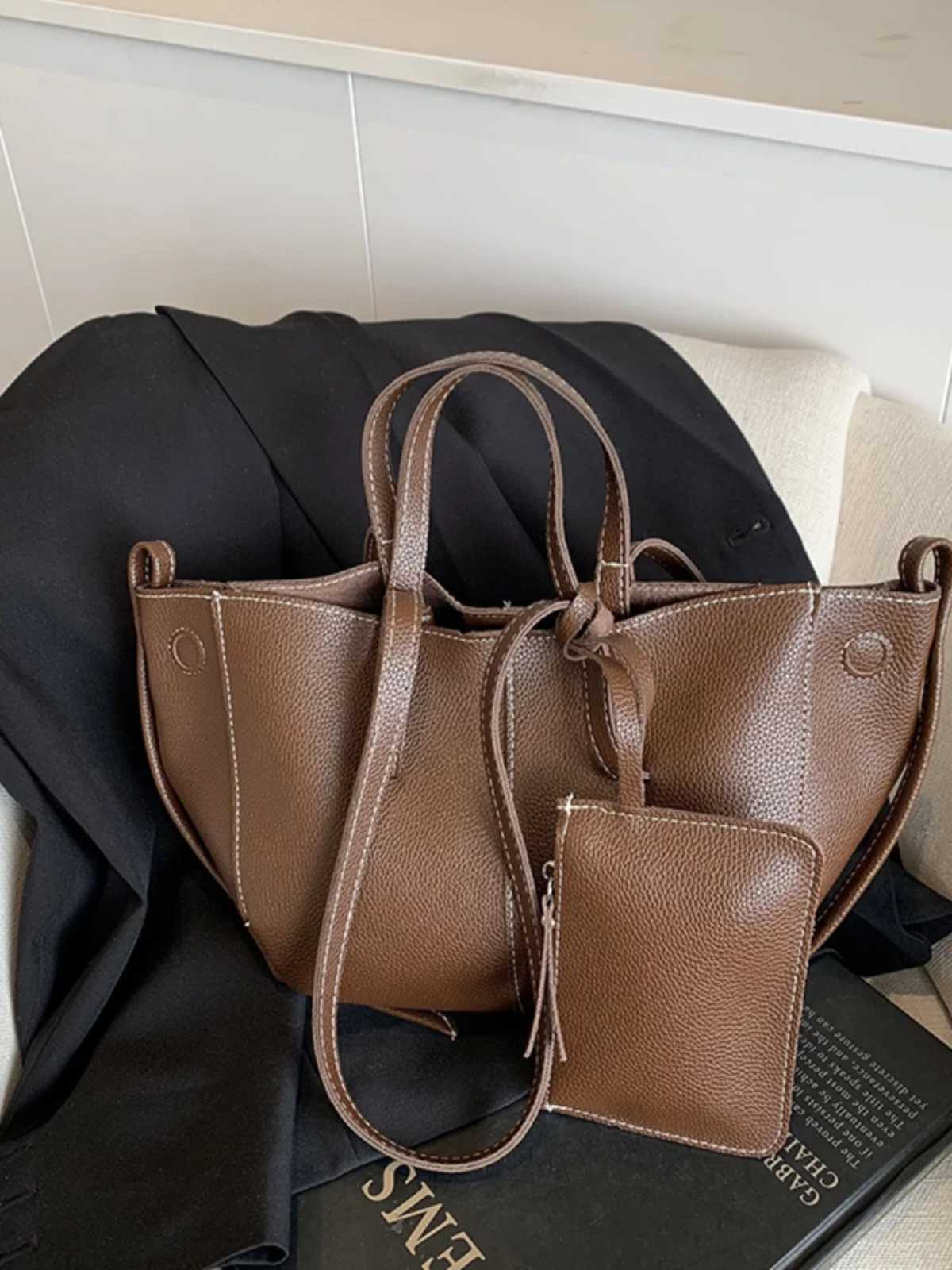 Ele Wens Tote Bag Faiable Handheld Underarm Bag Versatile Single oder Bag for Spring Summer Casual Ocns Y251021