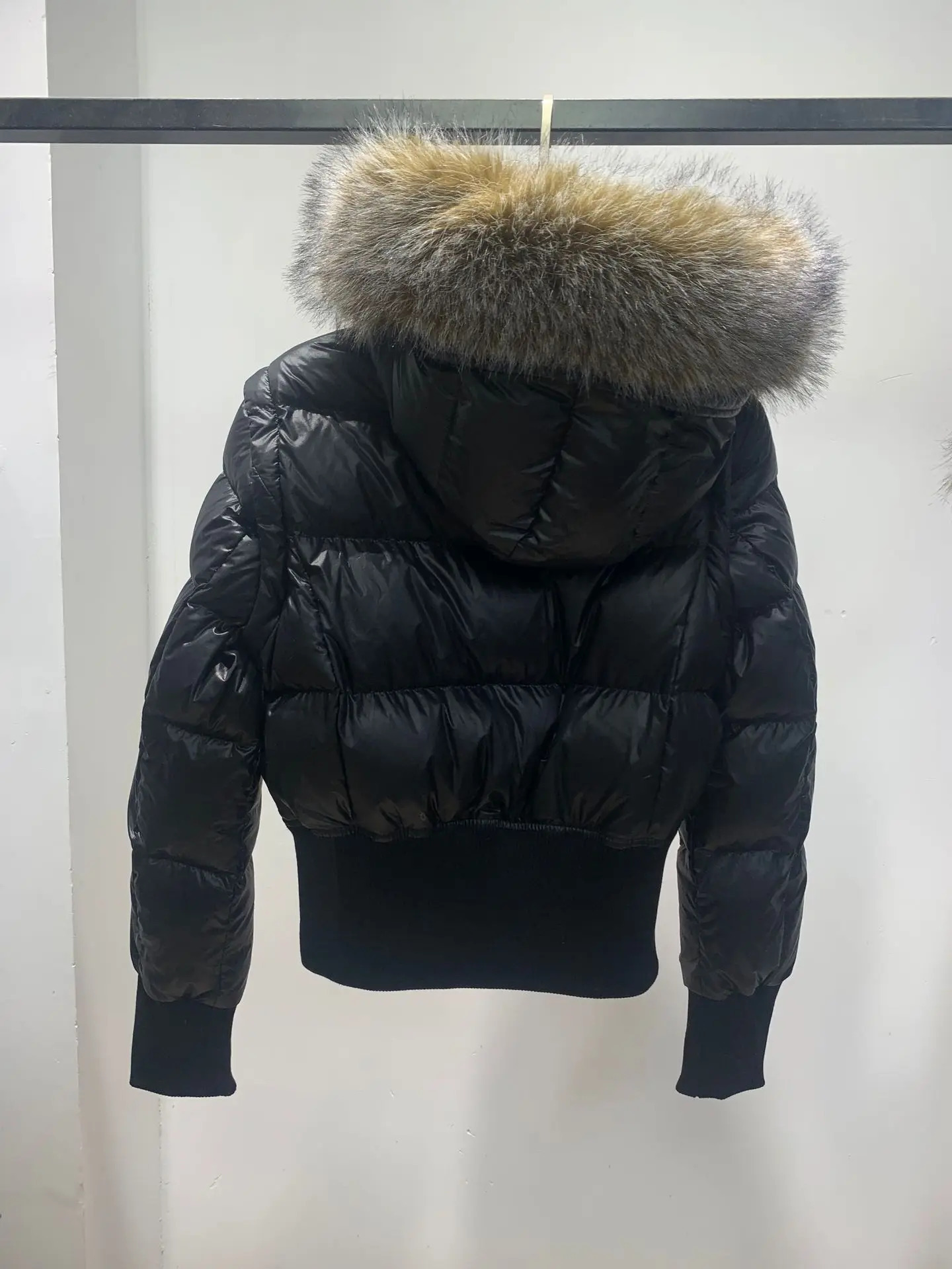 Detachable sleeves short section hair collar down jacket temperament Slim winter warm fluffy womens 251017