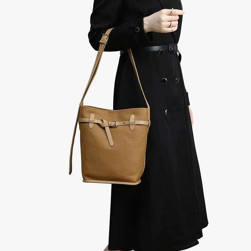 Genuine Leather Bucket New Niche Design Top Layer Cowhide Contrast Belt Buckle Fashion Women One-Shoulder Crossbody Bag 251021