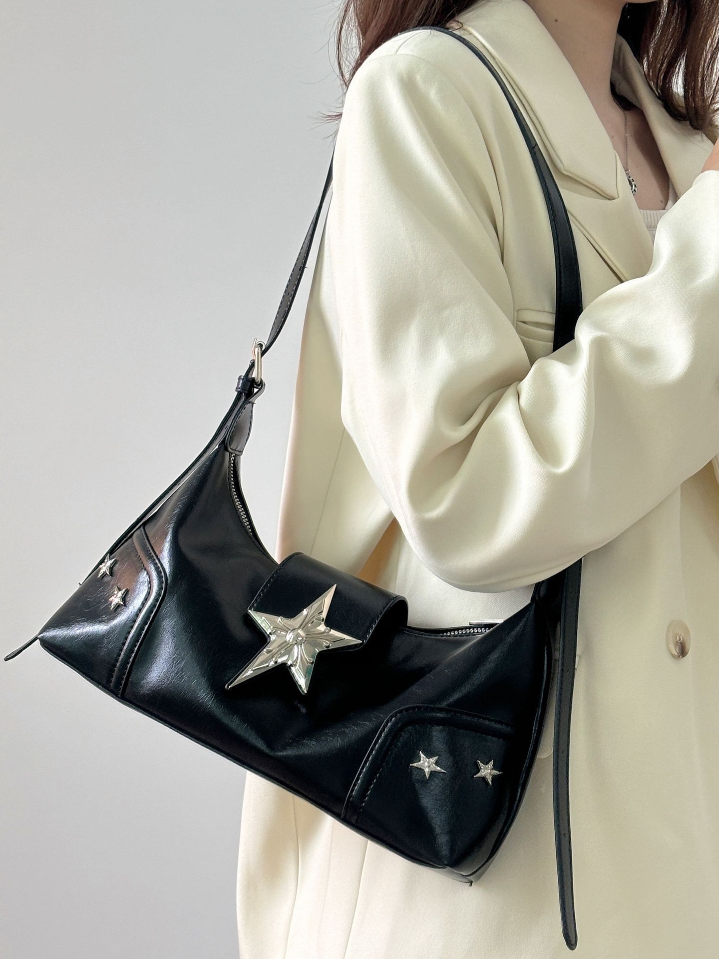 2025 New Punk Style Shoulder And Armpit Bag Designer Bag Y2k New Luxury Handbag Retro Style Spicy Girl New Women's Shoulder Bag Versatile