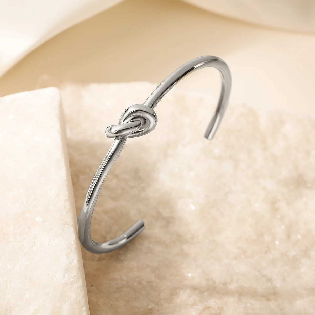 NEWBUY 2024 New Arrival SilverGold Color knot Design Bangles For Women NonFading Stainless Steel Jewelry J251021