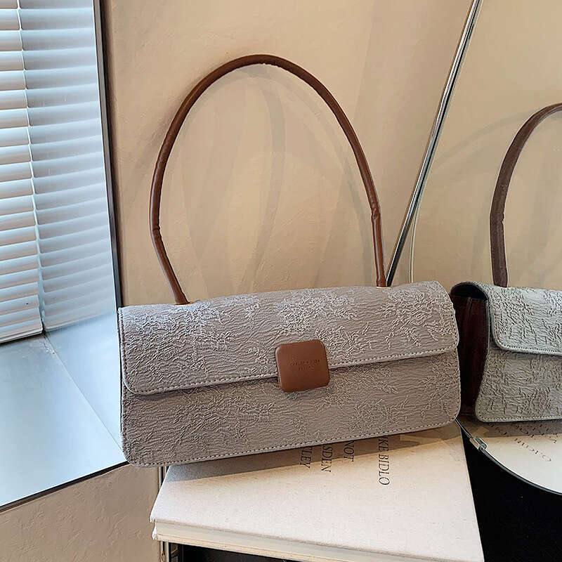 Underarm Baguette French Niche for Women 2025 Summer New Trendy Fashion Textured Handheld Small Square Bag