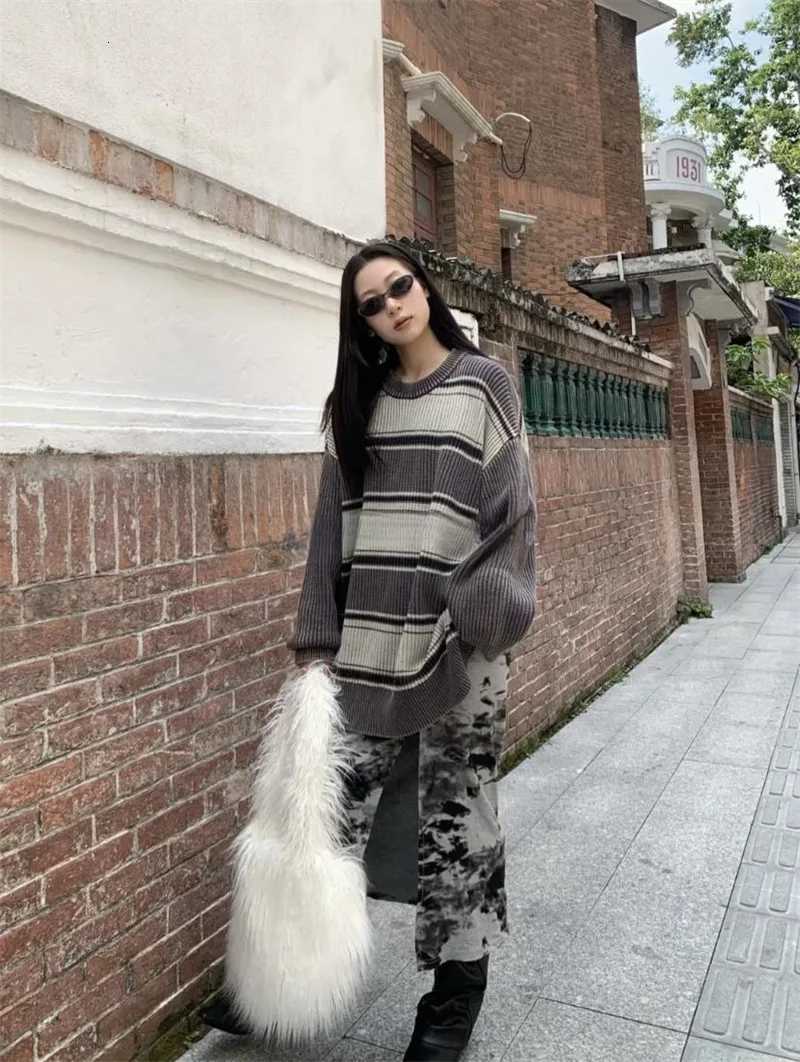 Simple Design Women Soft Plush Hobos Y2k Shoulder Bags Winter Furry Ladies Clutch Purse Handbag Fashion Female Underarm BagXJ251021