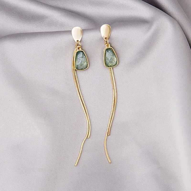 Vintage Green Crystal Long Tassel Earrings for Women Femme Gold Color Alloy Chain Geometric Drop Dangle Earrings Party Jewelry J251021