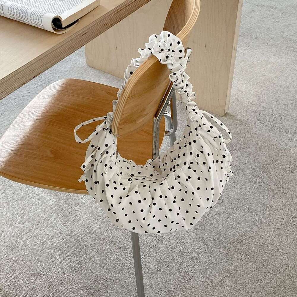 Korean Style Lazy Wave Dot For Women, Pleated New Versatile Commuter Shoulder Bag, Nylon Crossbody Dumpling Bag B5