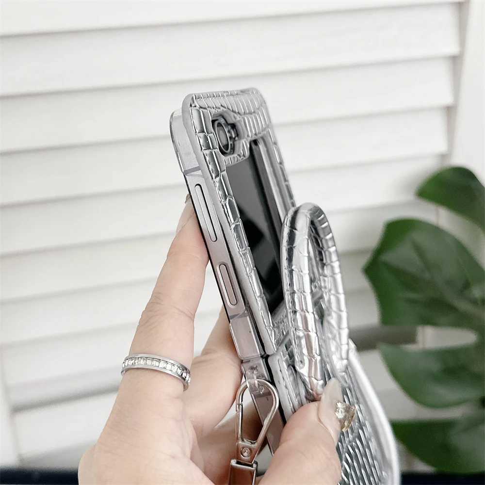 Crocodile Leather Handbag Phone Case for Galaxy Z Flip 6 5 Glossy Solid Wrist Hand Strap Shockproof Protection Cover J251114