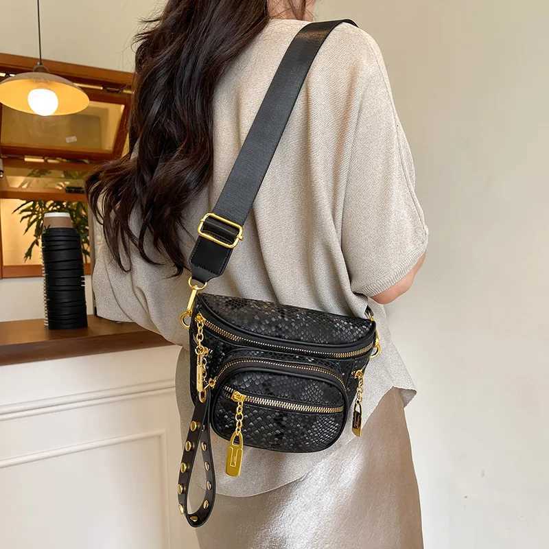 Fashion Women Waist Bag Fanny Pack Large Capacity phone Crossbody bags for female Chest Bags Rivet Ladies Belt Bag Waist Pack Z251021