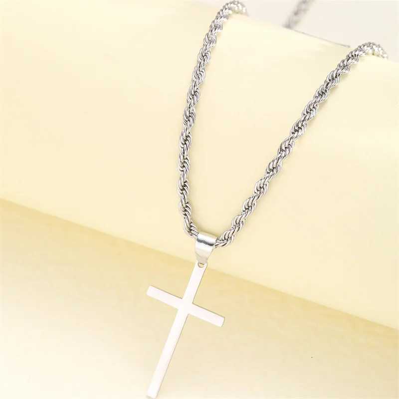 2024 New Cross Pendant Necklace for Men Women Minimalist Gold Color Jewelry Male Female Necklaces Chokers Gifts XJ250717