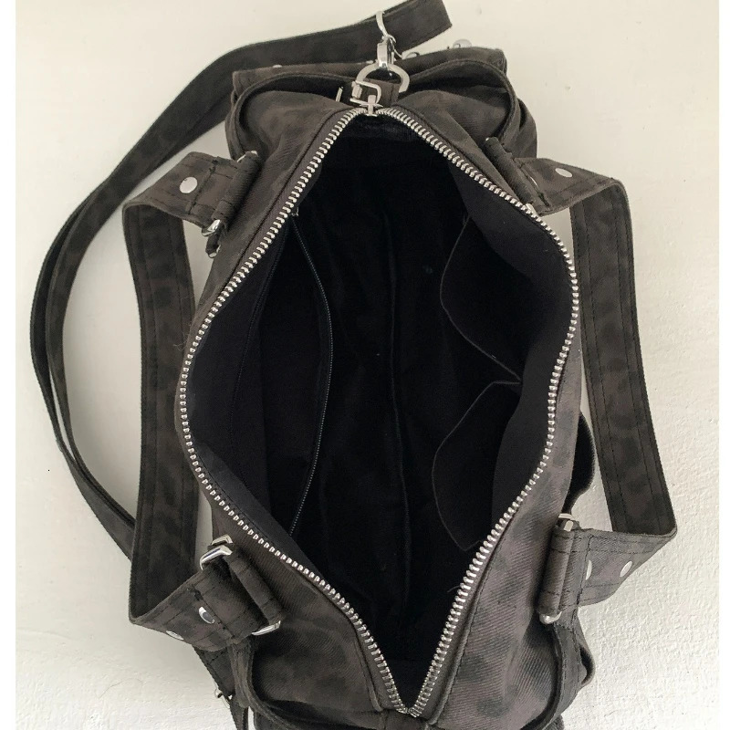 Retro Leopard Print Crossbody Bag with Studs Fashion Handle Bag for Women Commuting and leisure wear bag 251015