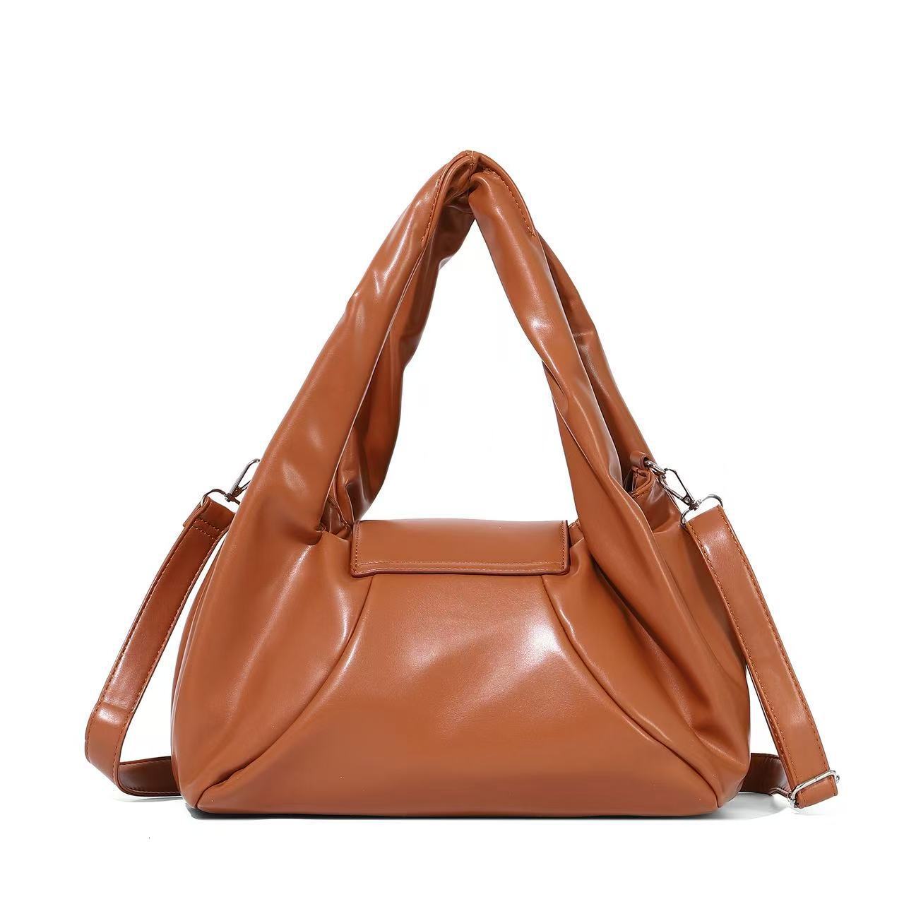 New Casual Designer Bag Pleated Outdoor Fitness Luxury Handbag New Simple Commuting Large Capacity Women's Shoulder Bag