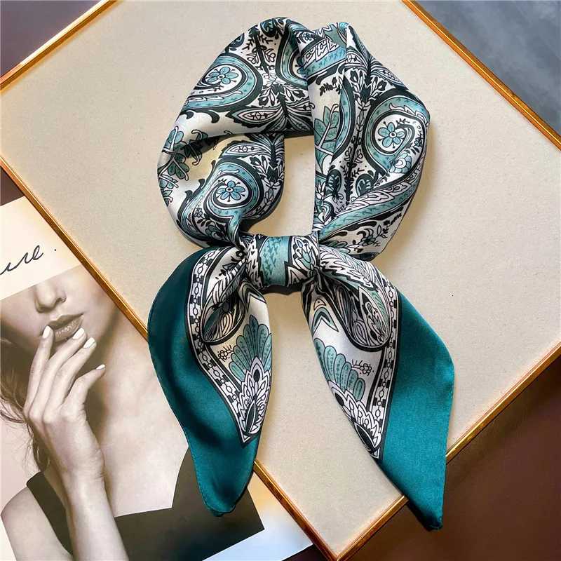 Vintage Paisley Printed Bandana Scarf Lightweight Soft Satin Stylish Versatile Neck Scarf For Women Hairbands Headscarf W251021