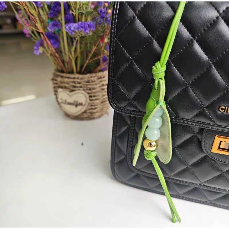 Handmade Pea Pod Cow Leather Bag Charm Green Keychain Backpack Highend Quality Exquisite Workmanship Beads Bag Accessories J251121