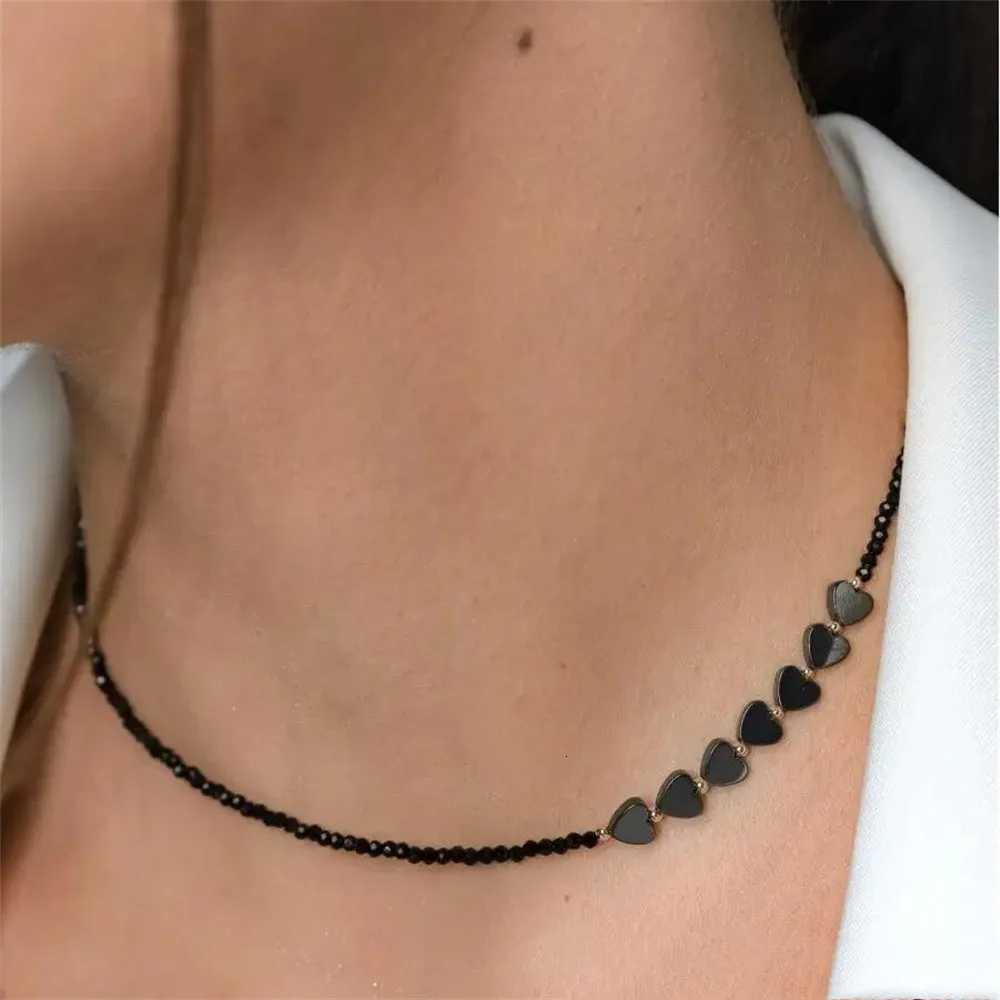 Fashionable Minimalist Black Gallstone HeartShaped Patchwork Crystal Beading Necklace for Womens Gift New2024XJ251018
