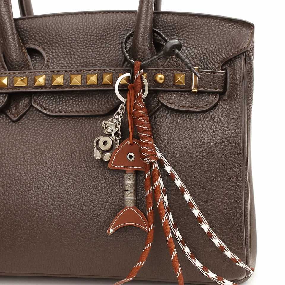 PU Leather Fishbone Keychain Handmade AntiLost Vintage Bear Key Pendant Girl Heart Trinket Woven Ropes Keyring W251021