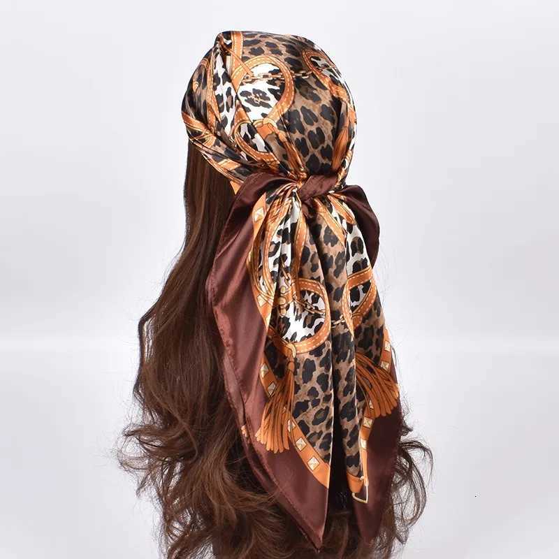 90cm Chain Colored Square Scarf for Women Imitation Silk Scarves for Fashion Trendy Leopard Print Headscarf Shawl Scarf W251021