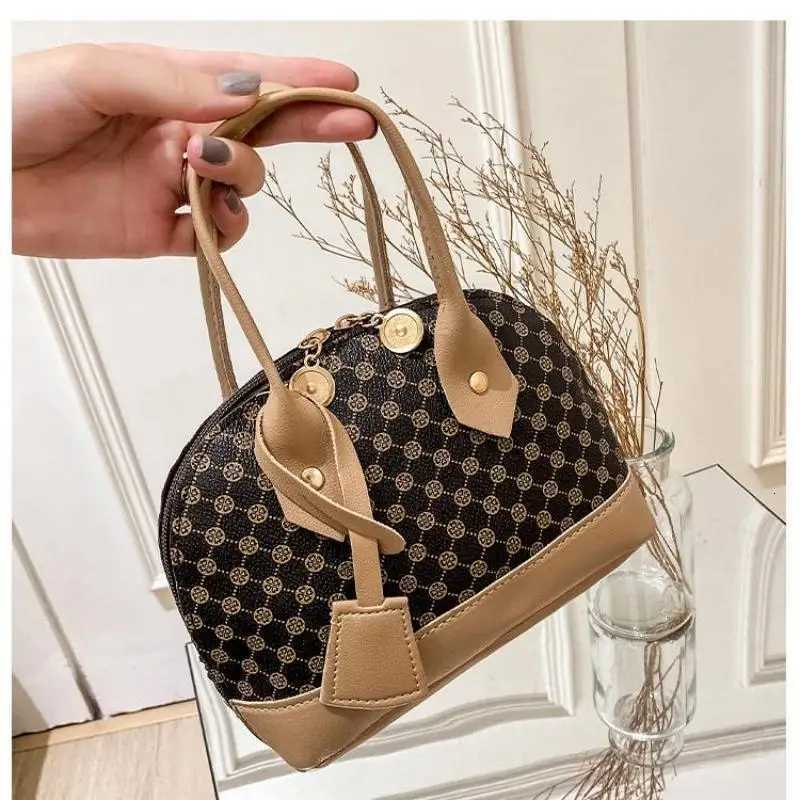 Fashion Handbag Womens Crossbody Bag Advanced Simple Single Shoulder Crossbody Bag Portable Large Capacity BagXJ251021