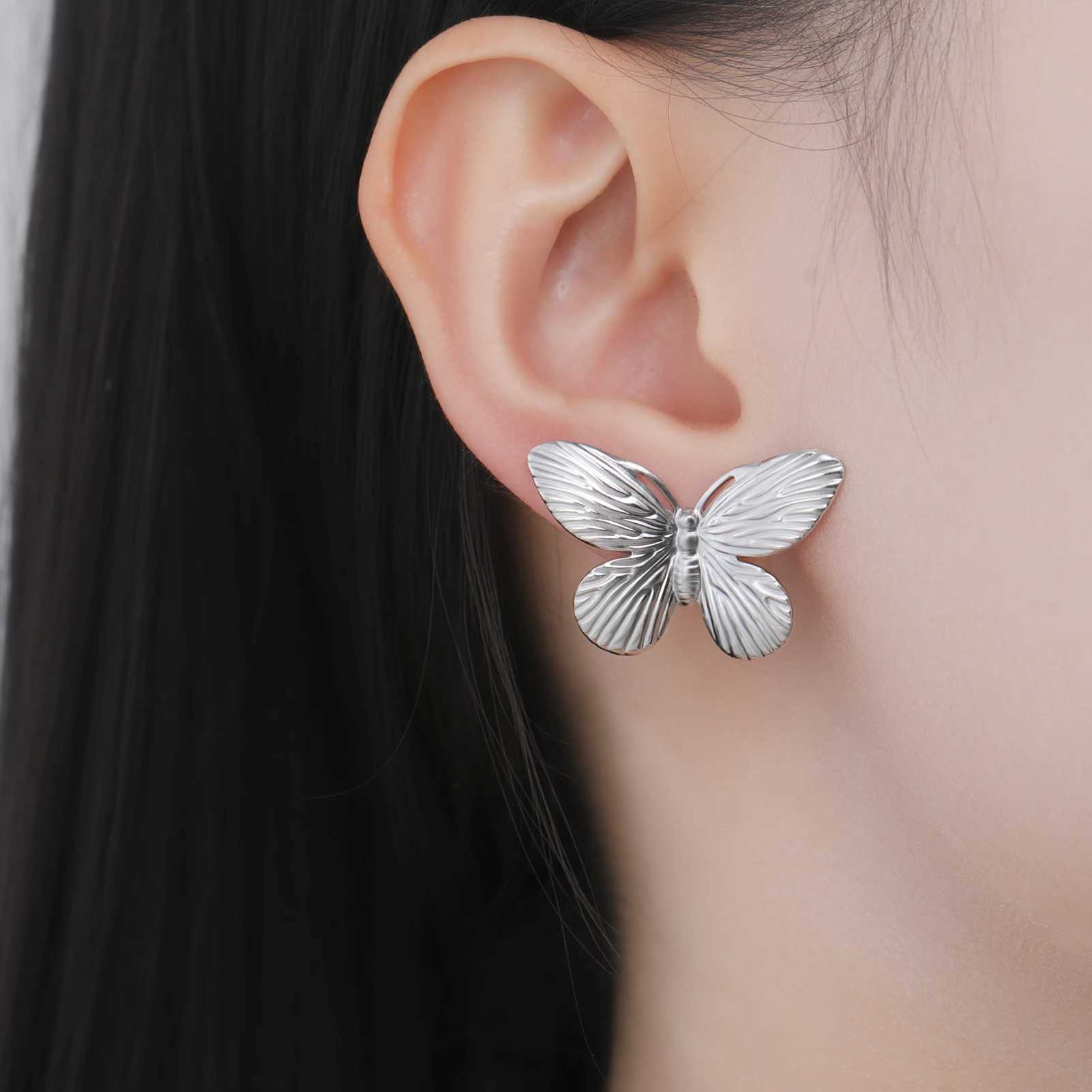 Lucktune Stainless Steel Butterfly Stud Earrings Fashion Luxury Womens Earrings Gold Color Animal Shape Jewelry Party Gifts J251021