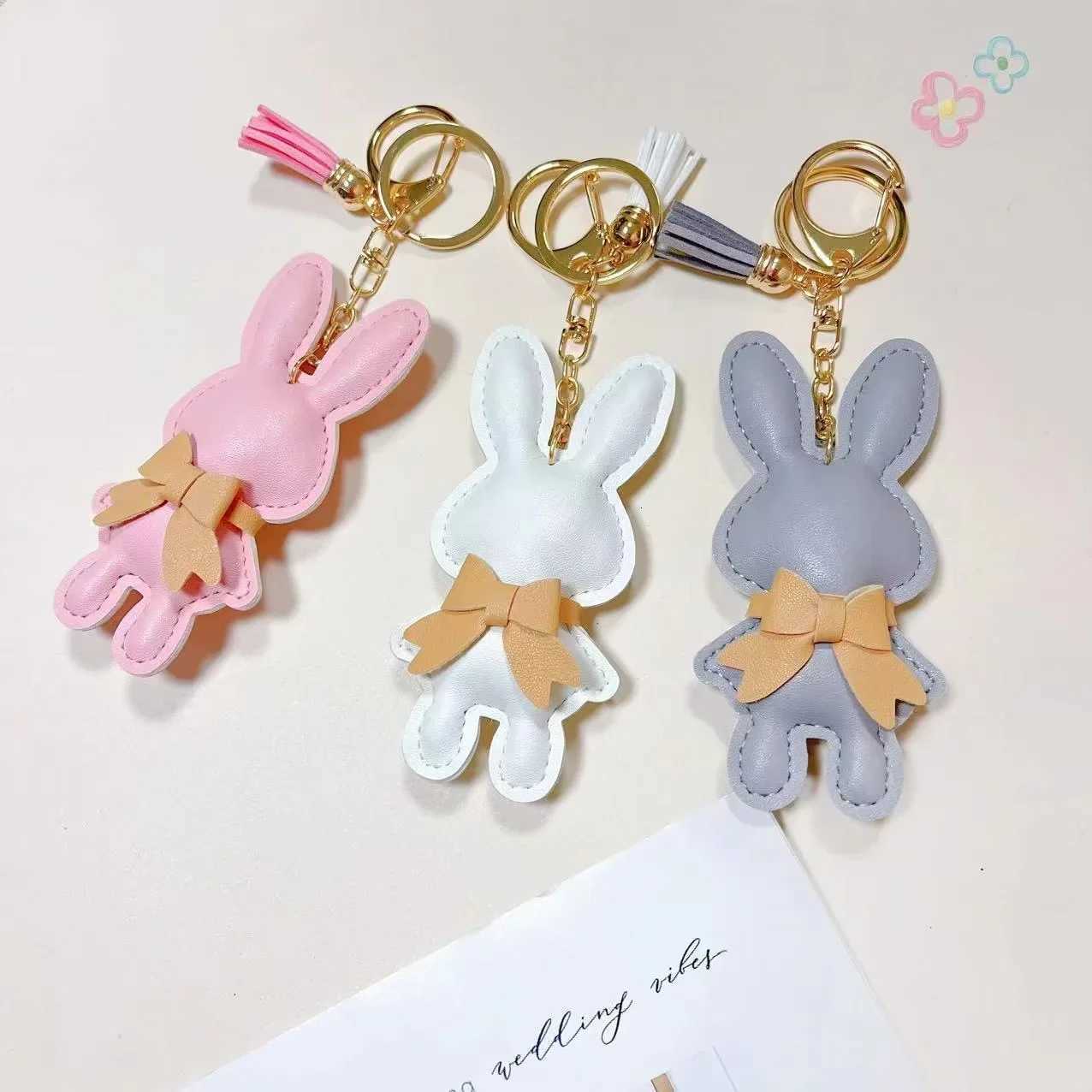Creative Cute Rabbit Bag Pendant Leather Car Keychain Pendant Little Rabbit Keychain Student Gift Pendant W251021