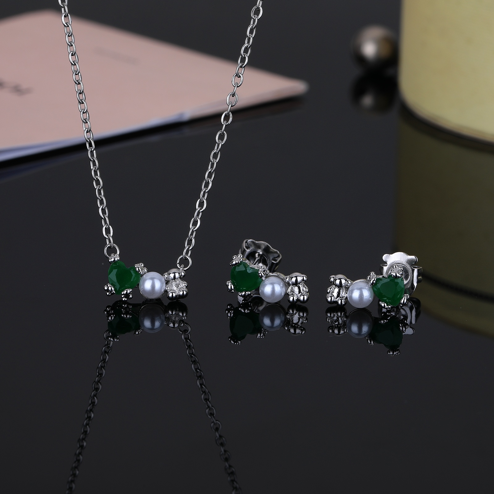 Fashion Women Silver Gold Stainless Steel Copper Mini Span Bear Black Green Pearl Stone Heart Pendant Earrings Jewelry