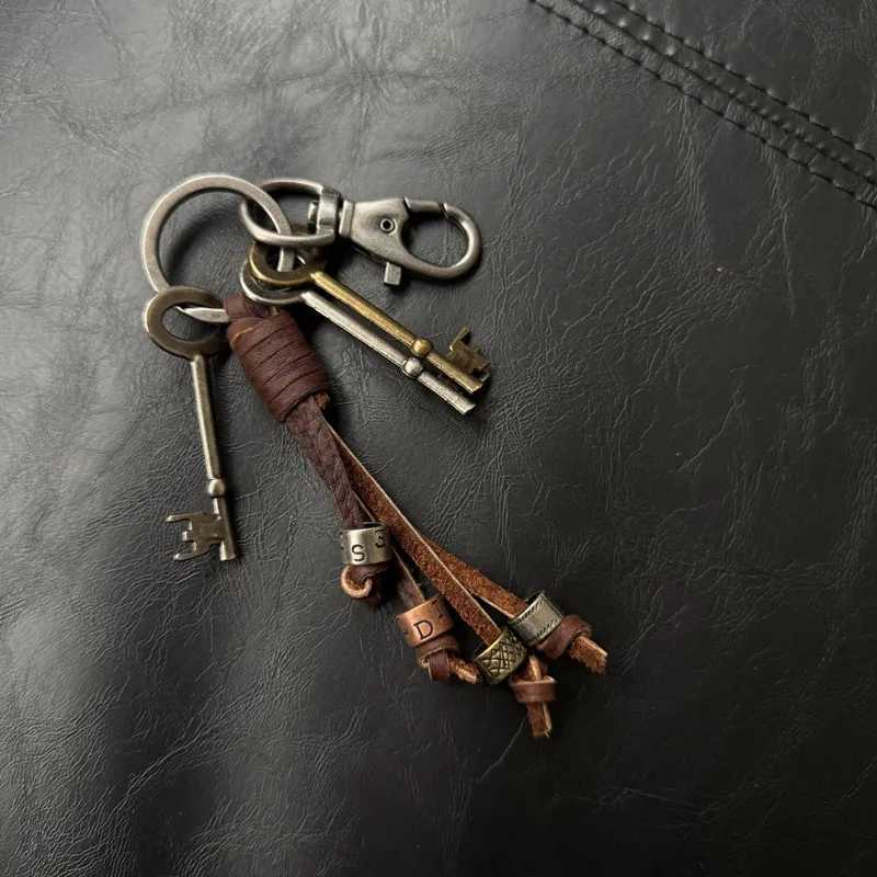 Korean Cowhide Braided Rope Pendant Keychain Fashion Bag Accessories Tassel Antitheft Key Chain Letter Pendant Gift Keyring W251021