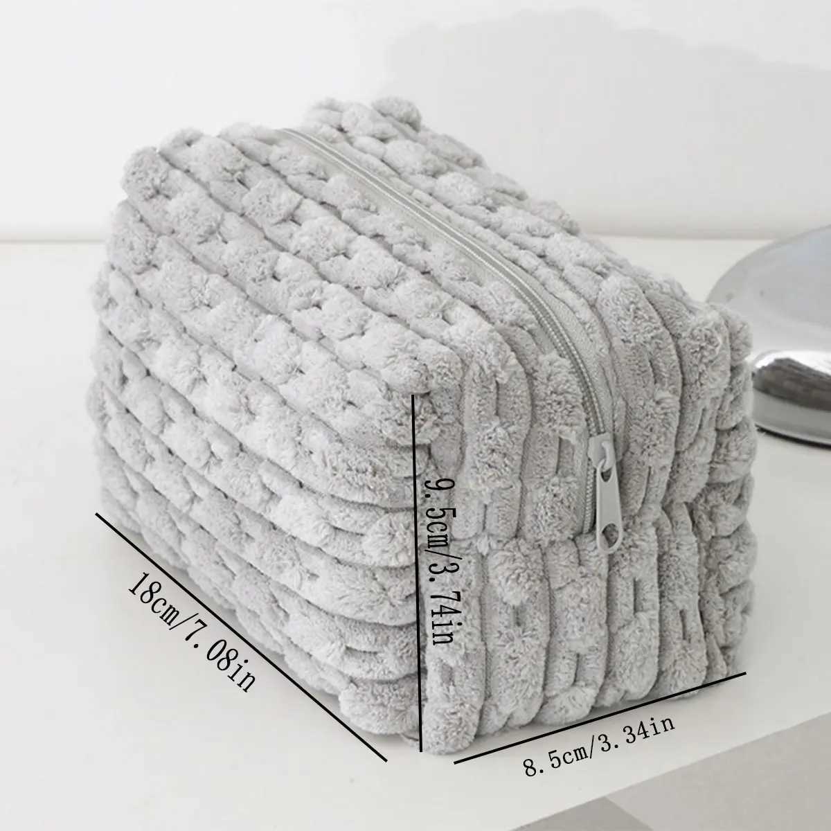 Plush solid color chain highend makeup bag largecapacity portable handheld toiletries storage bag for women1 PCW251021