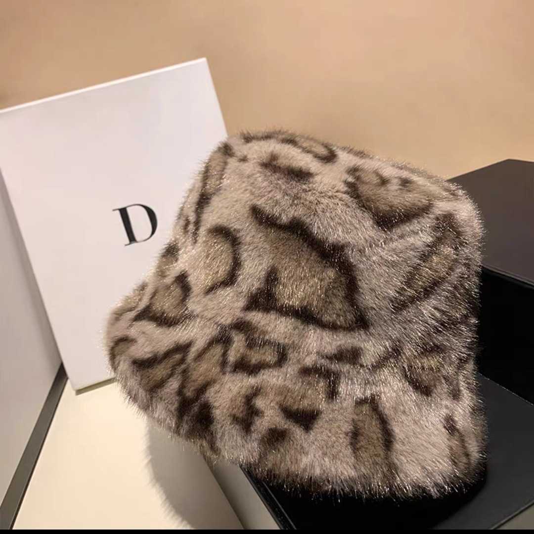 2024 New Hat Winter Shopping Plush Thickened Fisherman Hat Ear Protection Versatile Multicolor Warm Bucket Hat for Women H251020