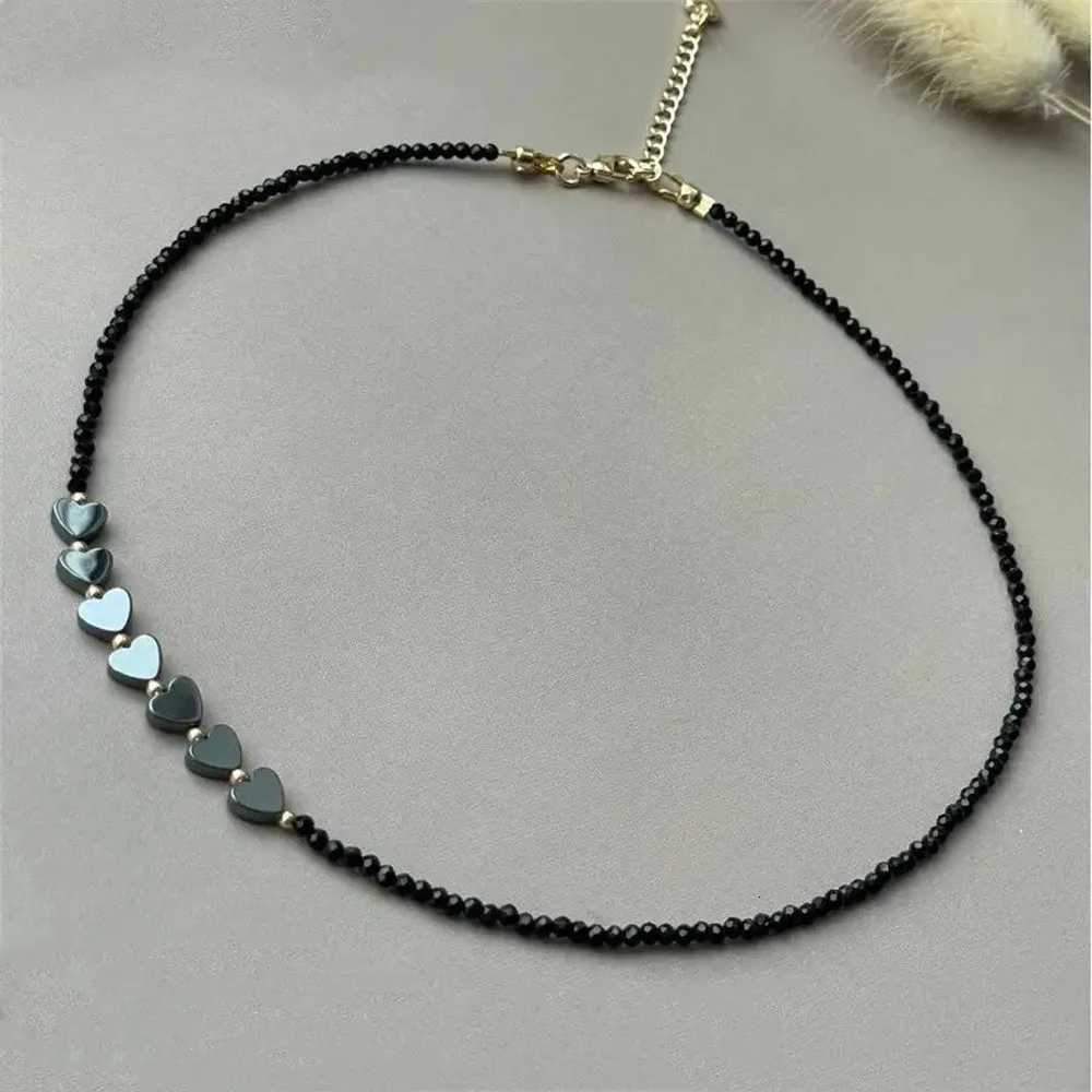 Fashionable Minimalist Black Gallstone HeartShaped Patchwork Crystal Beading Necklace for Womens Gift New2024XJ251018